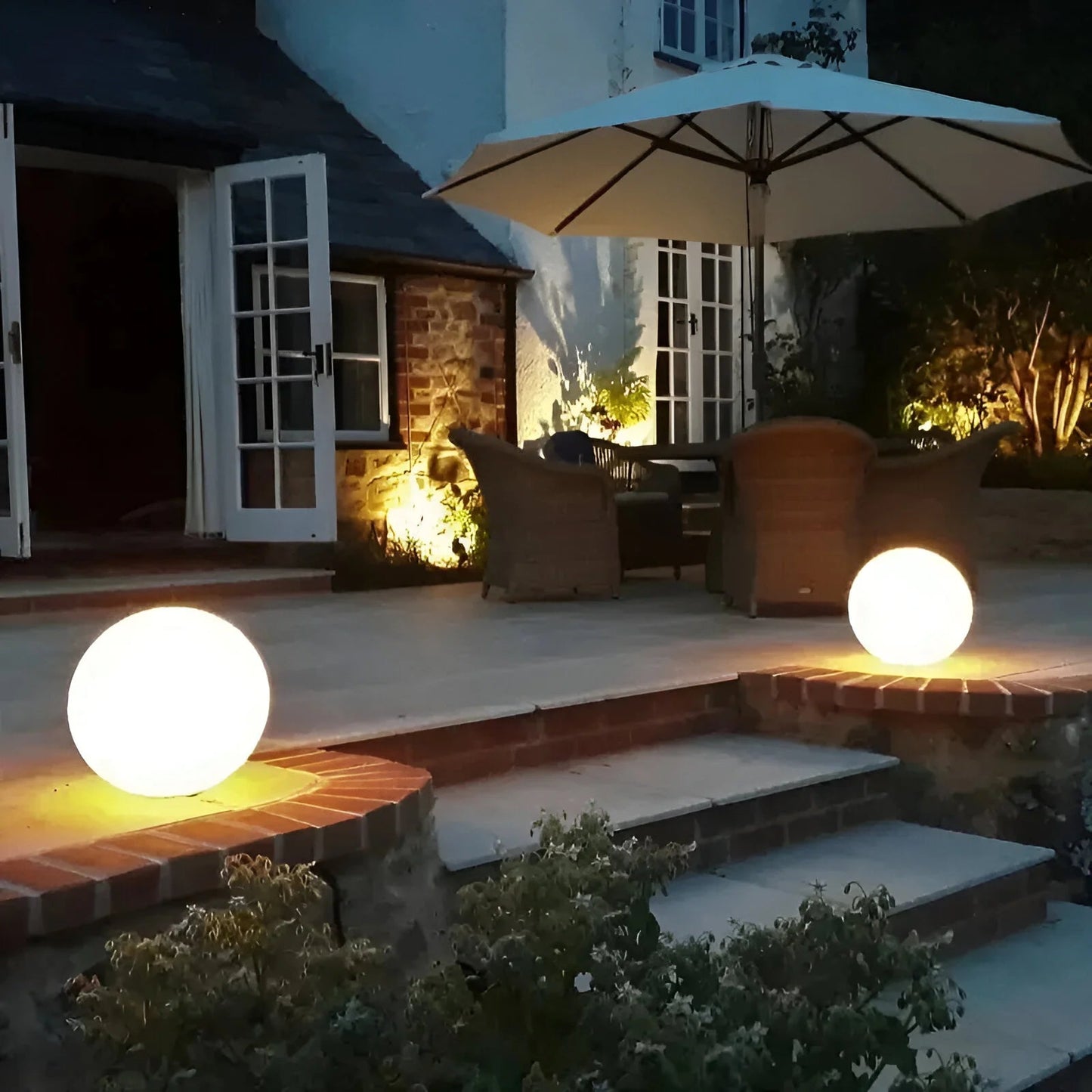 Garden Light | Color-Changing LED | Weatherproof Solar Lights Outdoor for Garden and Patio 2